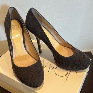 Platform Heels in Grey/Brown Flannel. Size 6.5